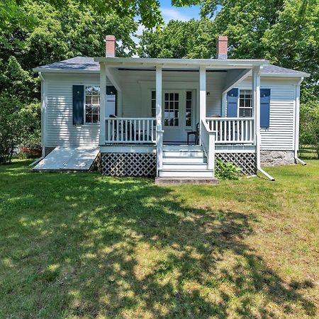 Rustic Farmhouse Home Southwest Harbor Exterior photo